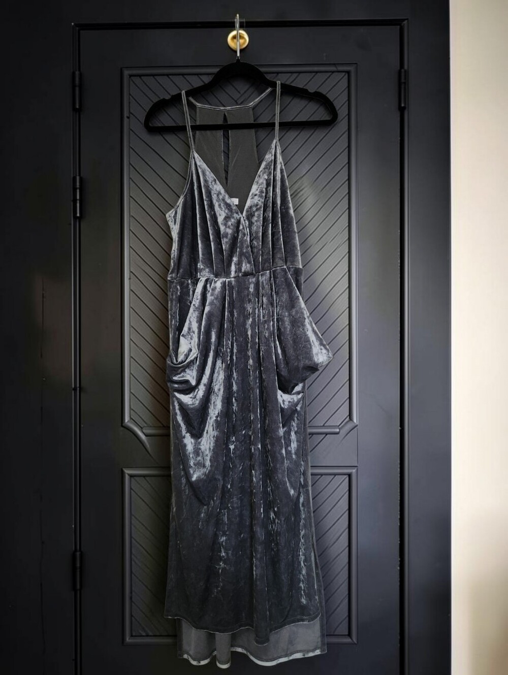 BCBGeneration Charcoal Velvet V-Neck Midi Dress(M)